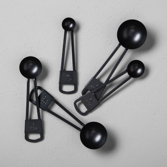Hearth & Hand Other - Hearth & Hand 5 piece measuring spoons black